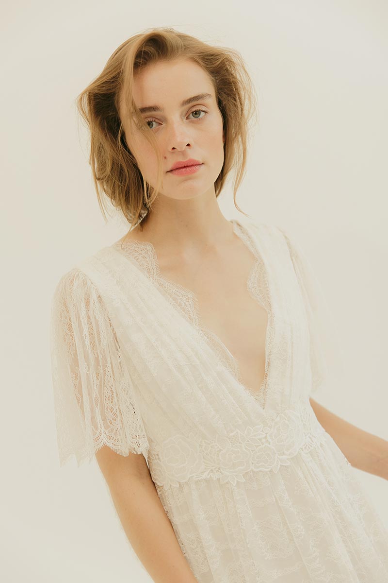 Silky Victorian scallop lace with soft Chantilly scallop lace detail and floral embroidery trim waistband